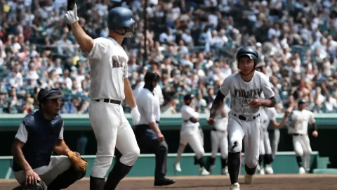 高校野球ベスト8争い、甲子園で逆転劇連発とかやりすぎだろ