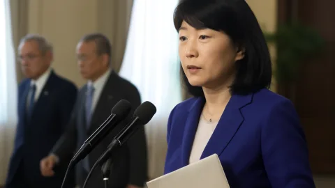 片山さつき財務相が留任へ　内閣改造で政権の骨格維持