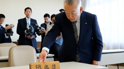 福岡県議長が県議会最大会派の相談役おりる、相談役って何のためにあるん？