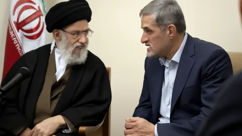 イラン最高指導者が大統領と面会、健康不安説に先手ワロタ