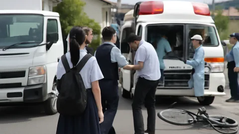 岡山県津山市で女子中学生がトラックにはねられ意識不明 8月26日昼の市道事故